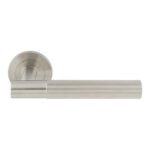 Carlisle Brass SWL1172SSS Arrow Lever On Sprung Screw-On Round Rose (LEAD TIME: 2-3 DAYS)